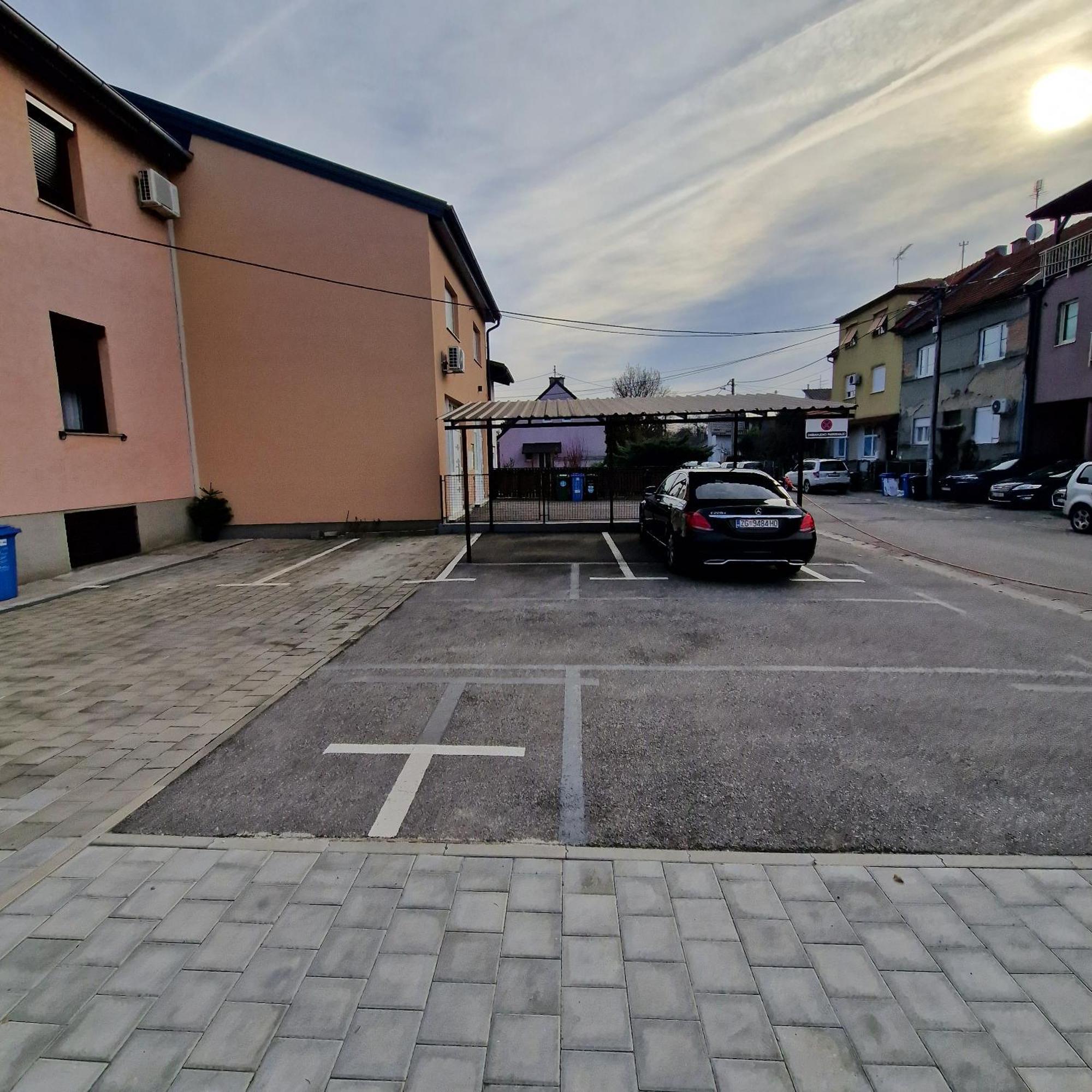 Apartment Mavero-Free Private Parking ザグレブ エクステリア 写真